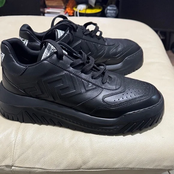 Versace Black Leather Men's Sneakers - Picture 6 of 9